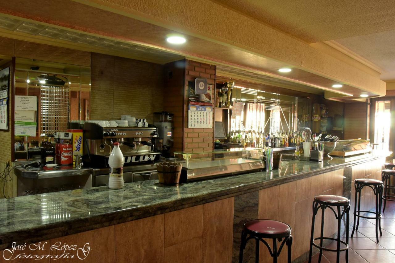 Hostal Restaurante El Final El Cabaco Esterno foto